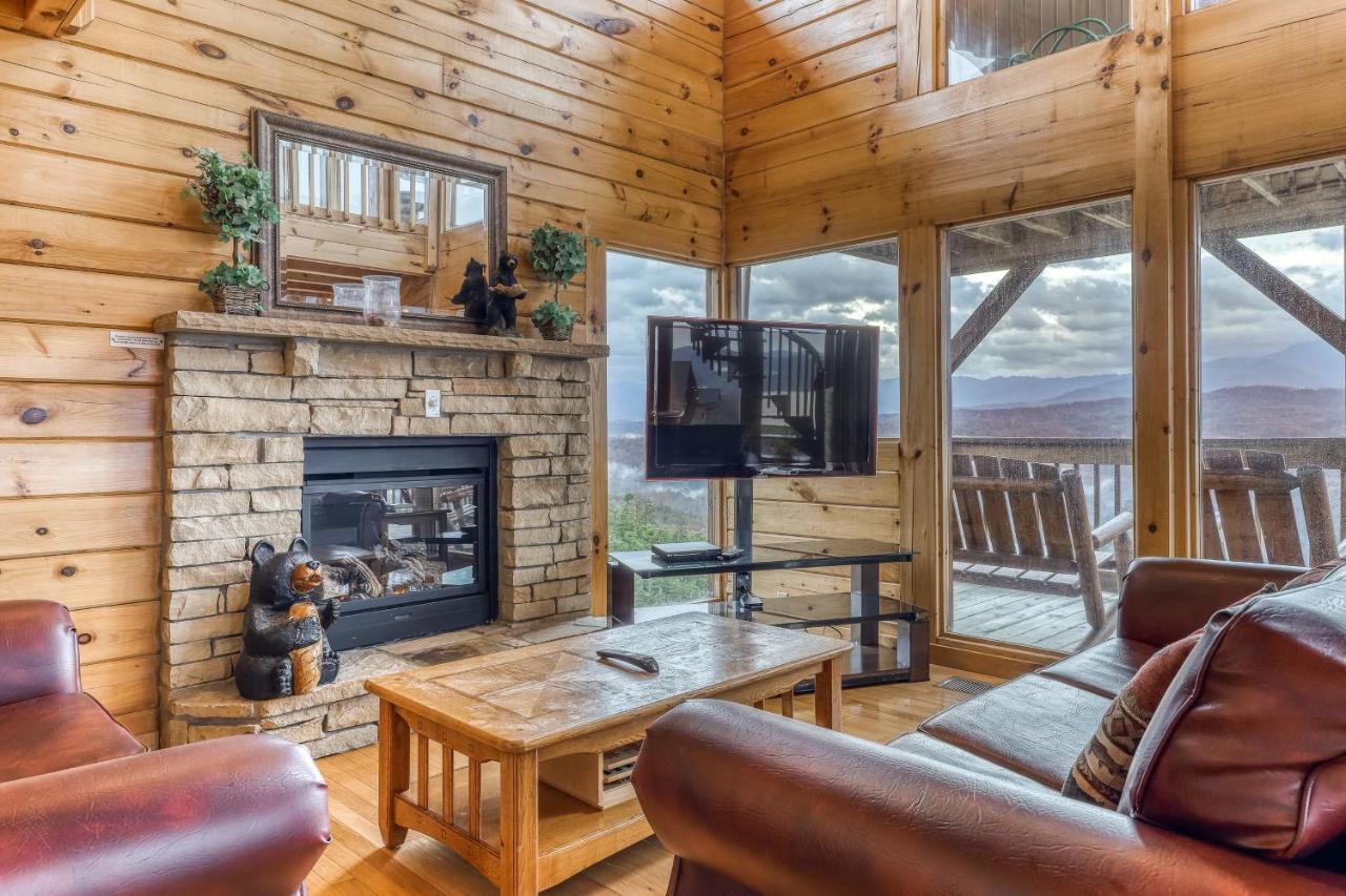 Amidst The Beauty Villa Pigeon Forge Exterior photo