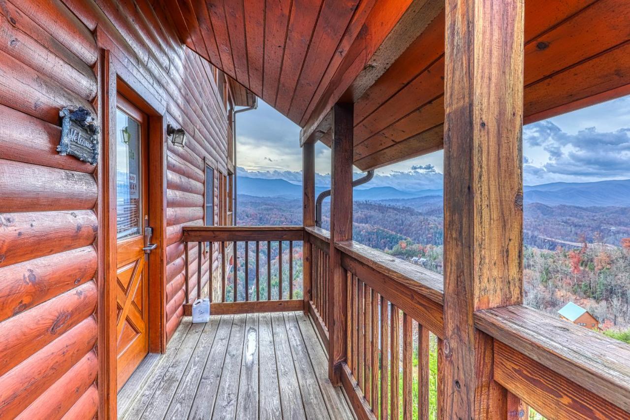Amidst The Beauty Villa Pigeon Forge Exterior photo