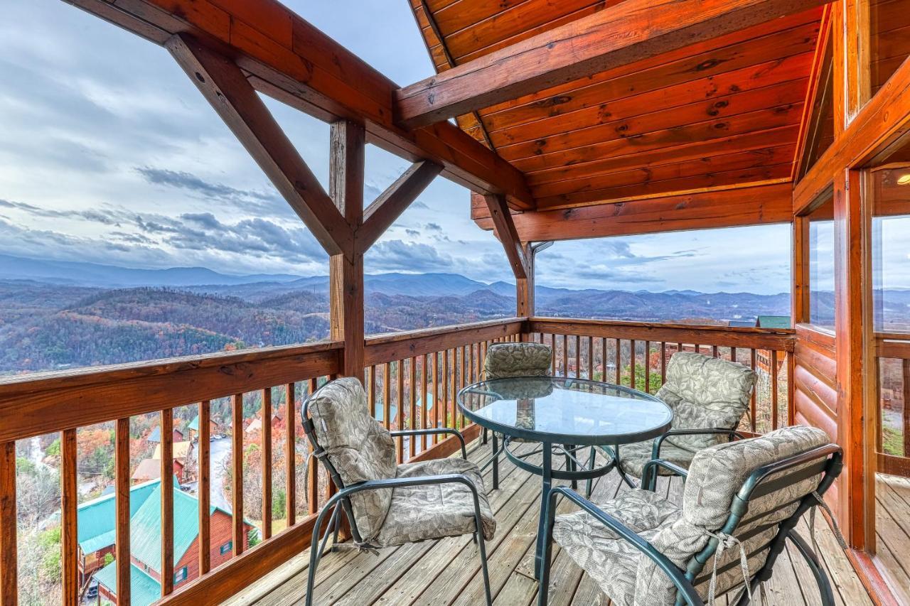 Amidst The Beauty Villa Pigeon Forge Exterior photo